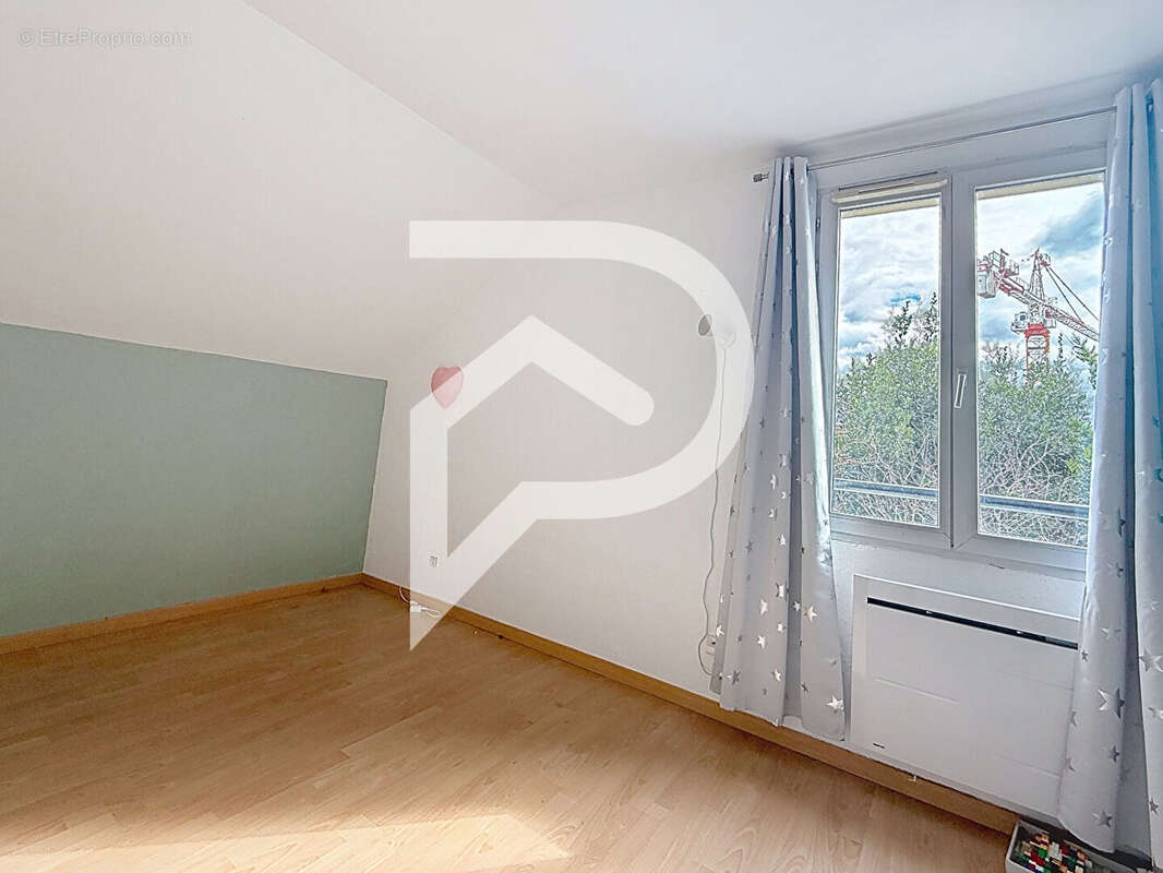 Appartement à CHENNEVIERES-SUR-MARNE