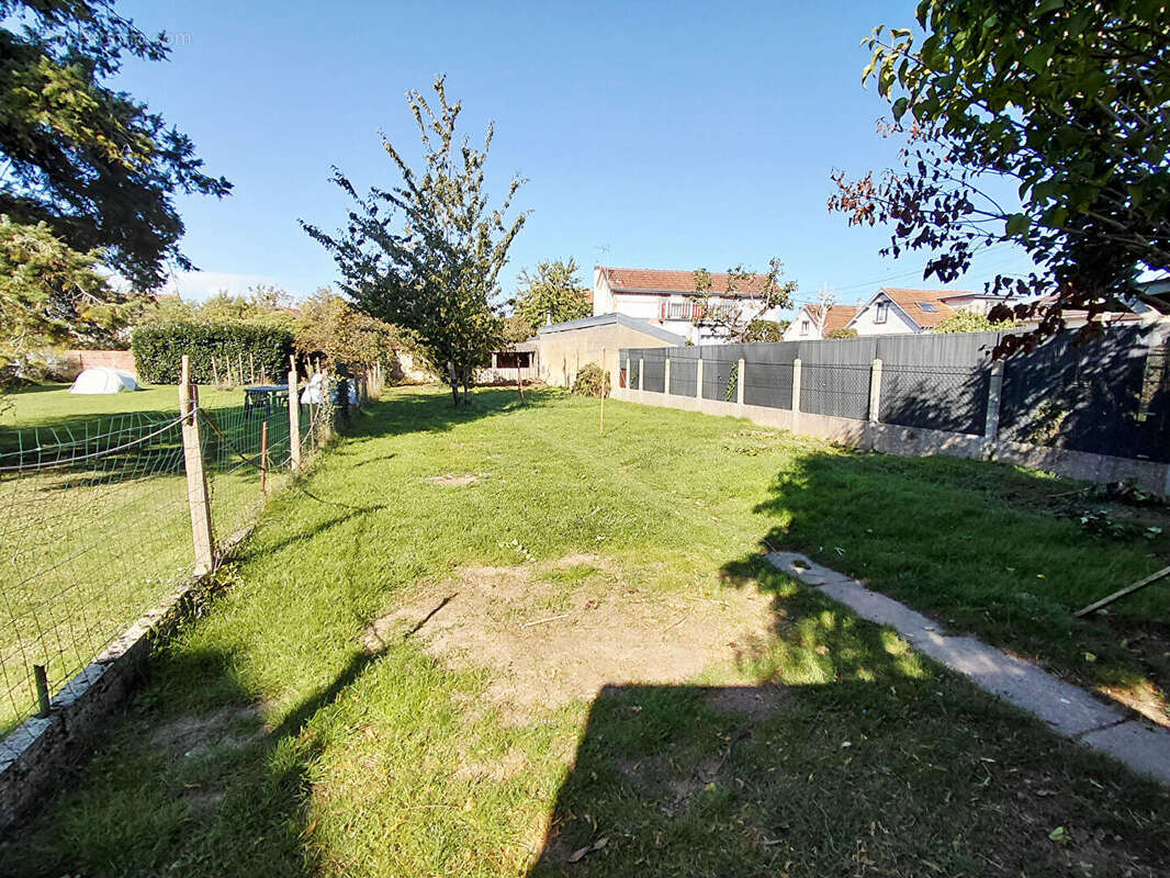 Maison à MAINVILLIERS