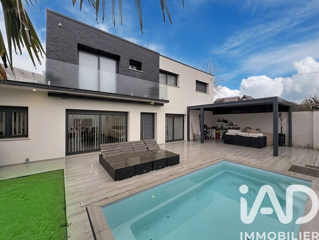 Photo 1 - Maison à ORMESSON-SUR-MARNE