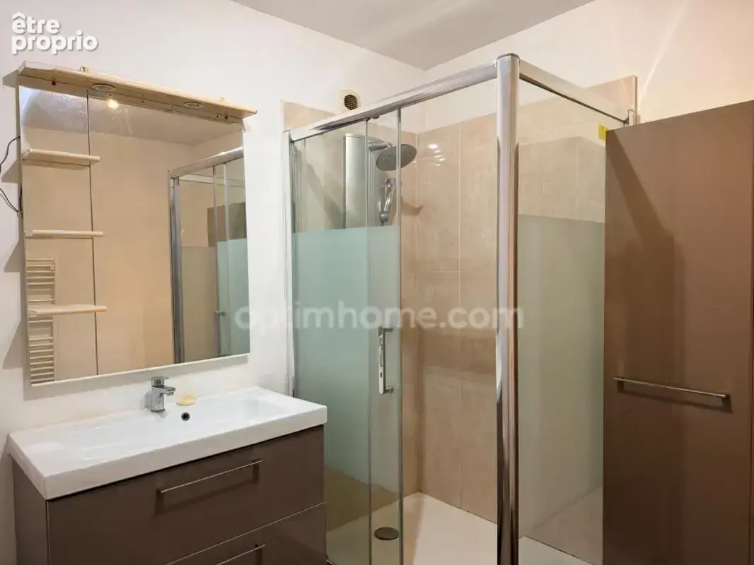 Appartement 3 pièces – Le charme du tout à pied au cœur du village  RARE – EMPLACEMENT EXCEPTIONNEL – TOUT À PIED – CALME ABSOLU - photo 4