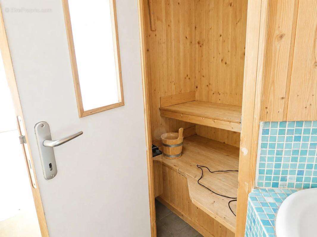 Maison de 8 pièces de 235 m² à Brunstatt-Didenheim - photo 18