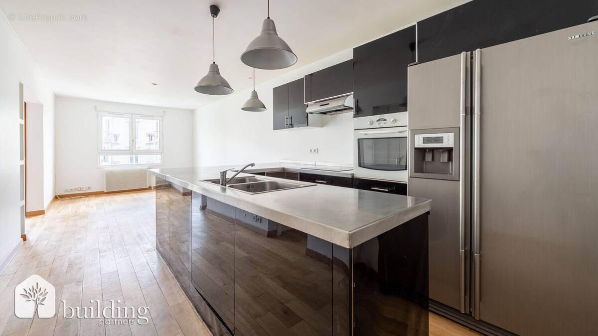 Appartement à PARIS-20E