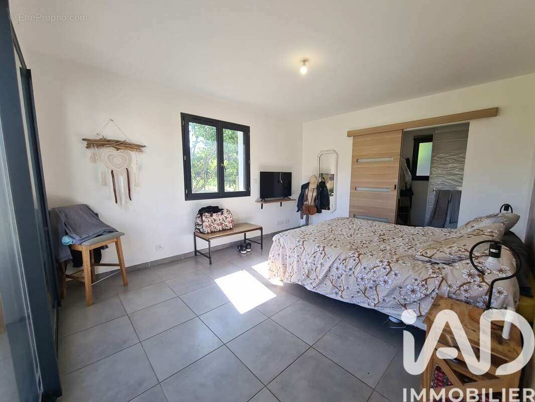 Maison 104 m² à Escatalens  - photo 9