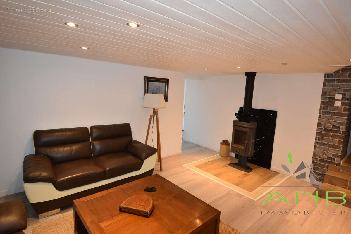Maison 109 m² à Taponnat-Fleurignac  - photo 3