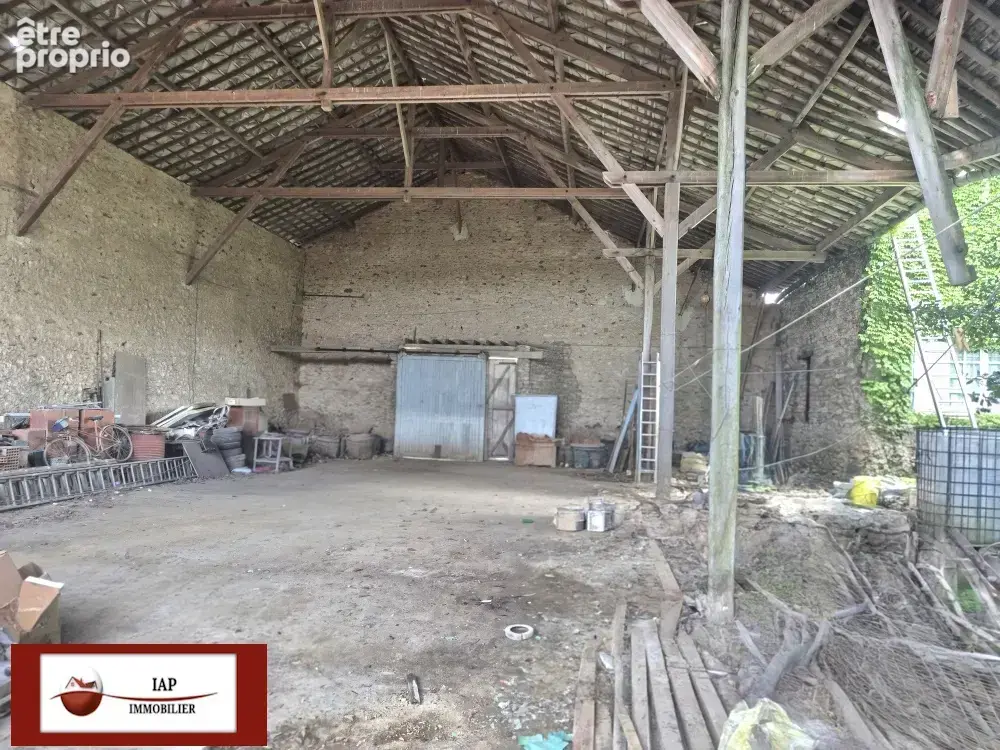 Située à 6 Km d'ORGERUS Maison ancienne de caractère avec grandes dépendances - photo 5