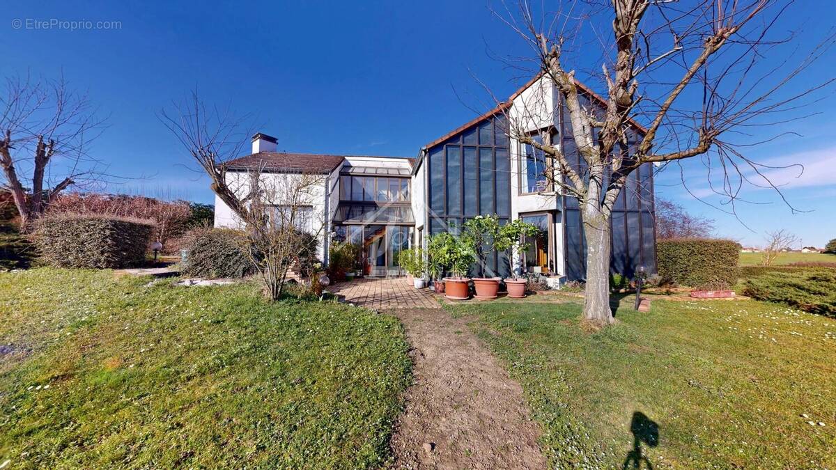 Maison à SAINT-GERMAIN-DE-SALLES