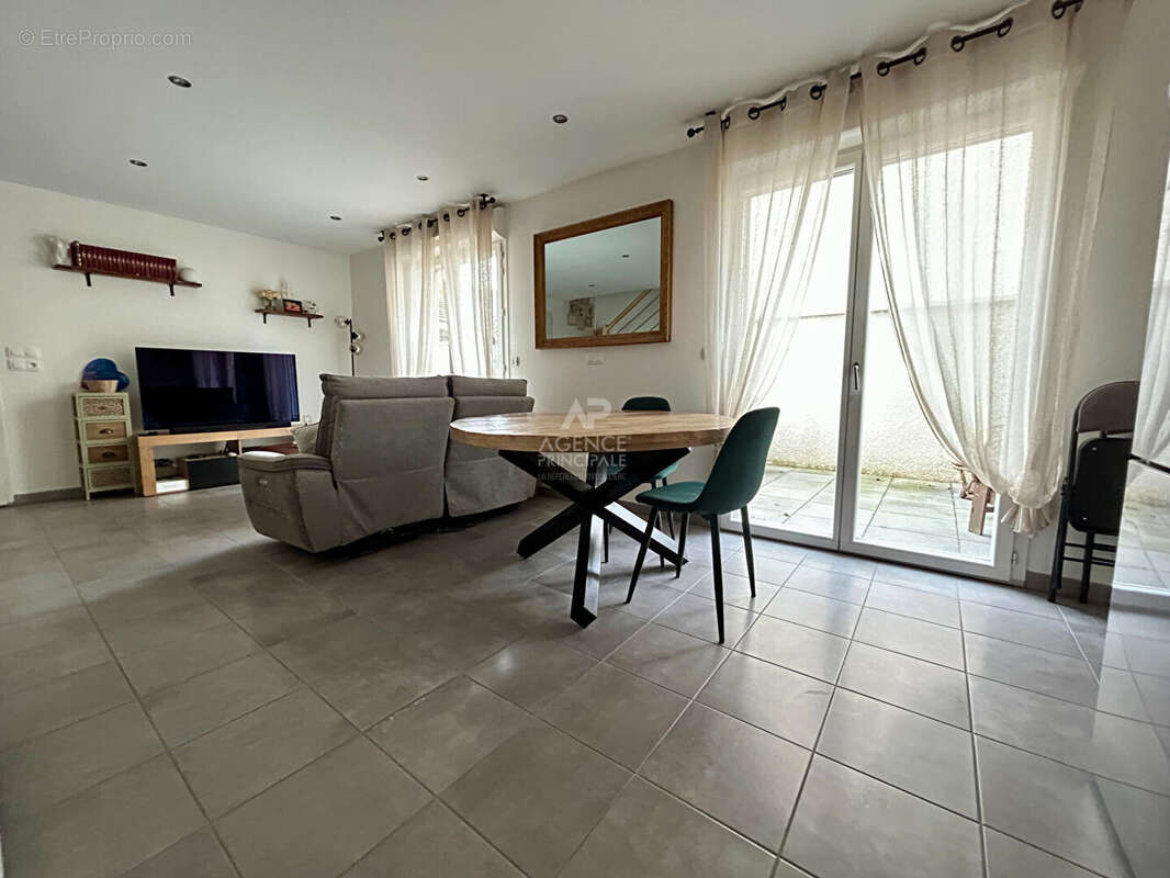 Maison à CARRIERES-SOUS-POISSY