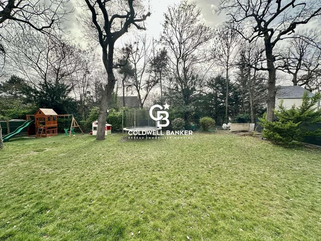 Maison à LE VESINET