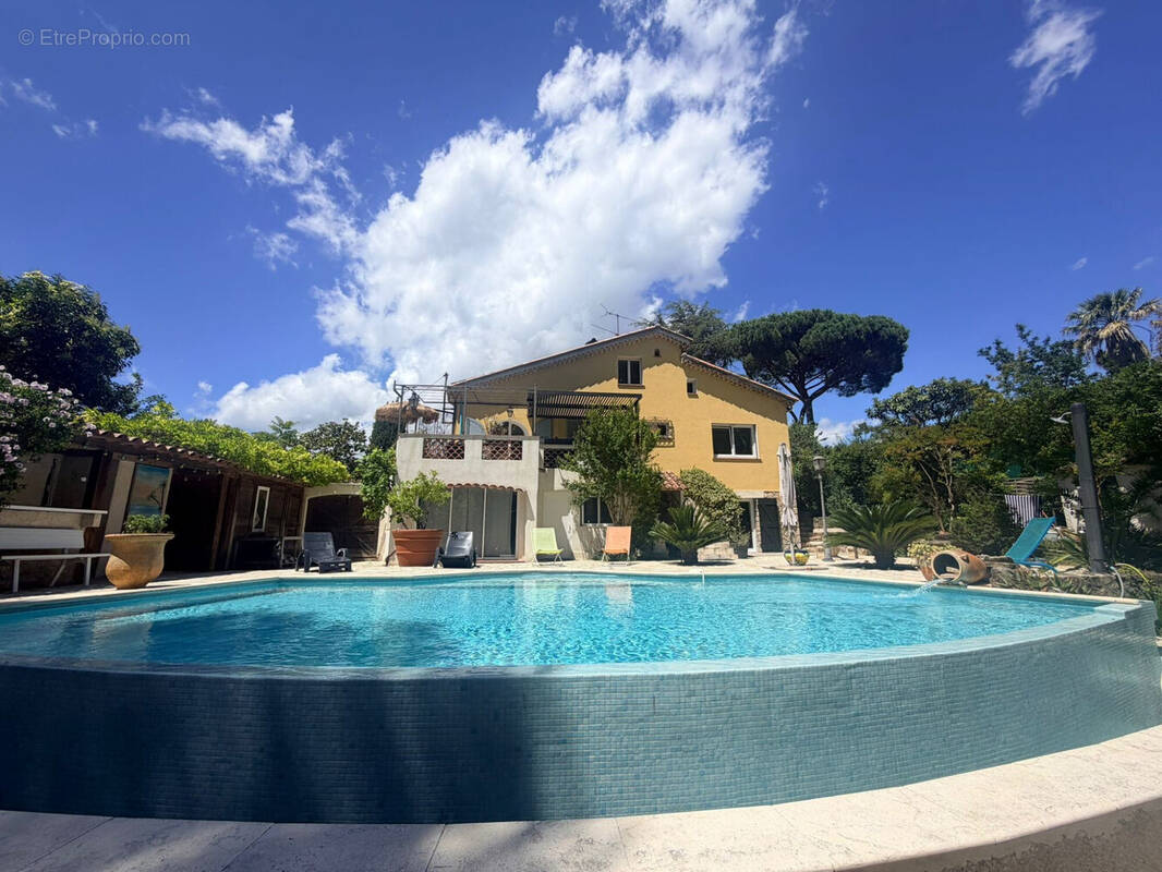 Maison à MOUGINS