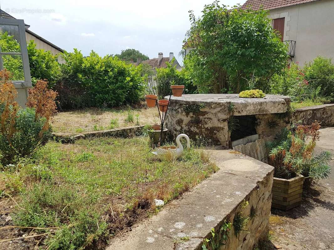 Grande maison de village à vendre, region Montmorillon 86 - photo 14