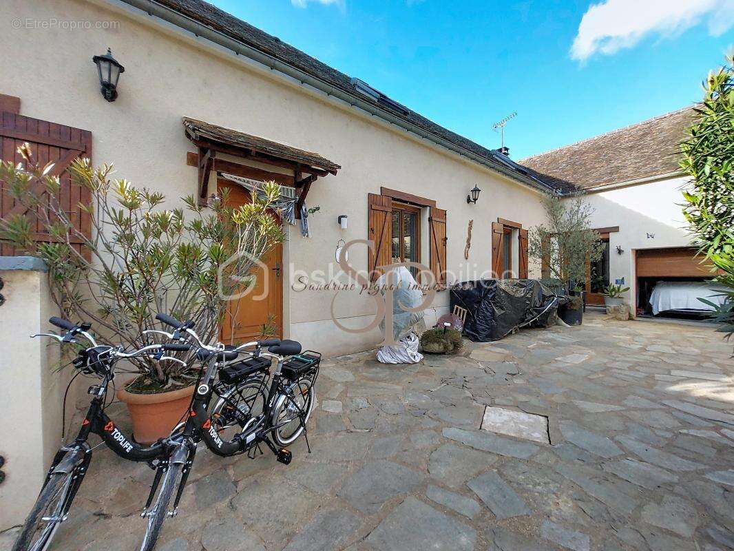 Maison à MISY-SUR-YONNE