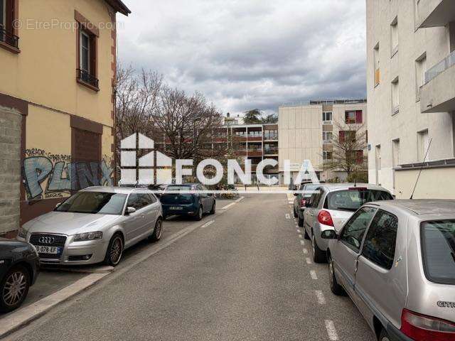 Commerce à GRENOBLE