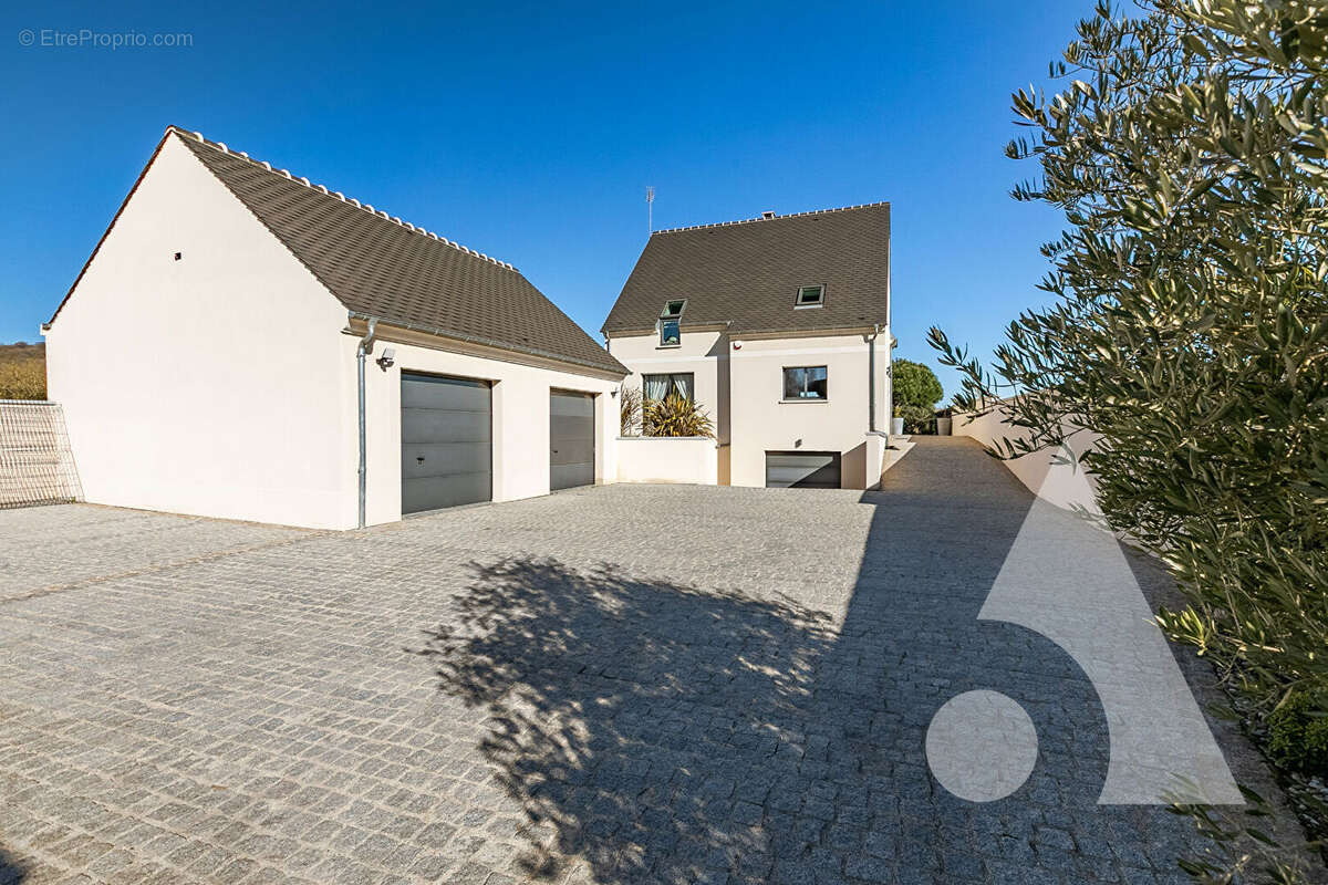 Maison à SAINT-MARTIN-LONGUEAU