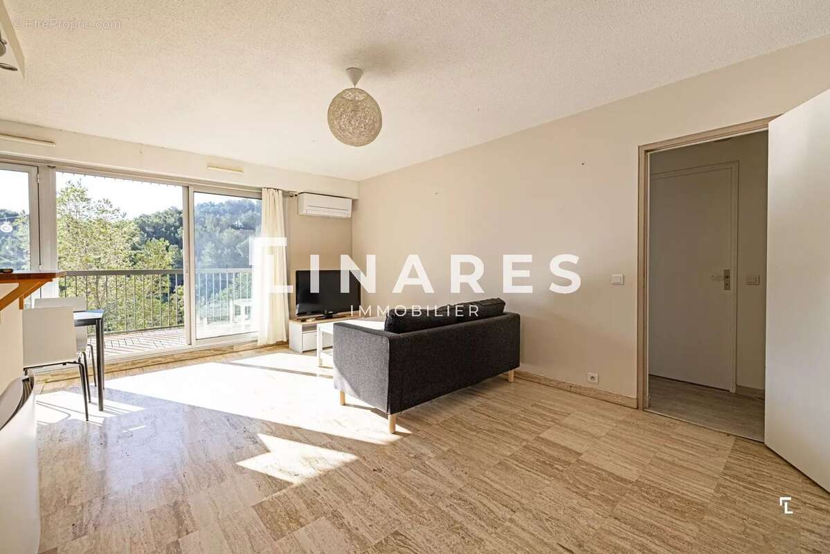 Appartement à MARSEILLE-9E