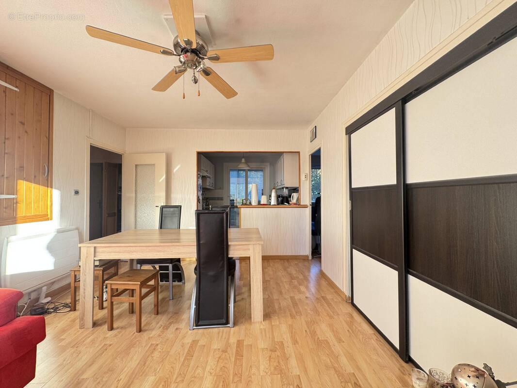 Appartement à SAINT-MARTIN-D'HERES