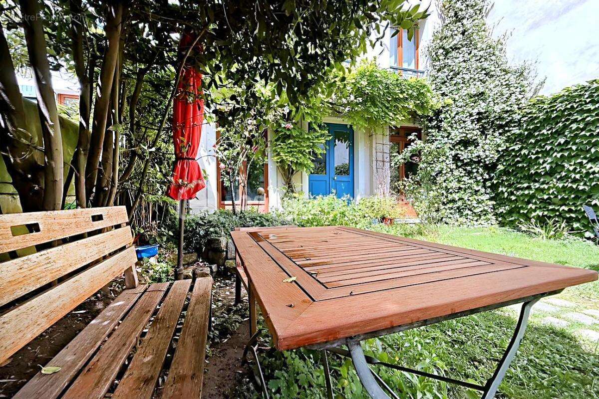 Appartement à PARIS-19E