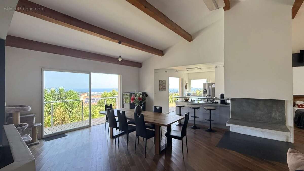 Maison à SANTA-MARIA-POGGIO