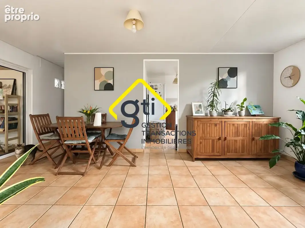 Maison 7 pièces 214 m² à vendre à Sainte-Suzanne (97441) - photo 1
