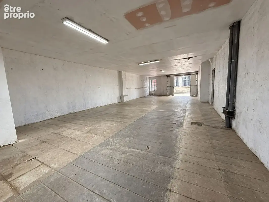 Rare à Carcassonne - Garage de 168 m² en plein centre-ville - photo 3