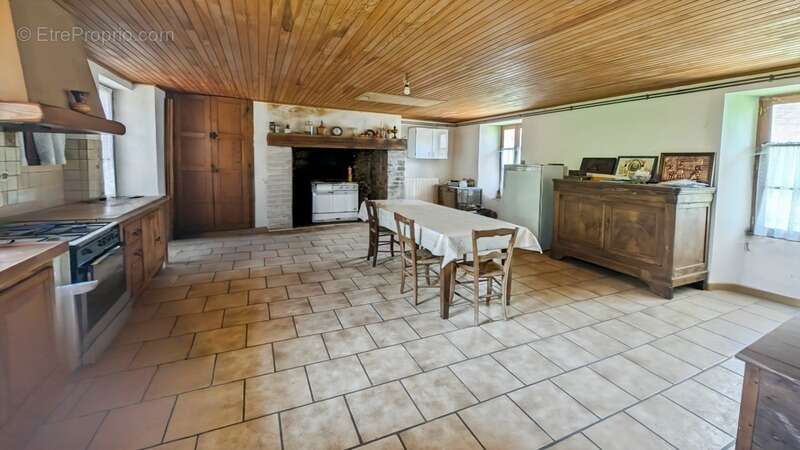 Maison à SAINT-MESMIN