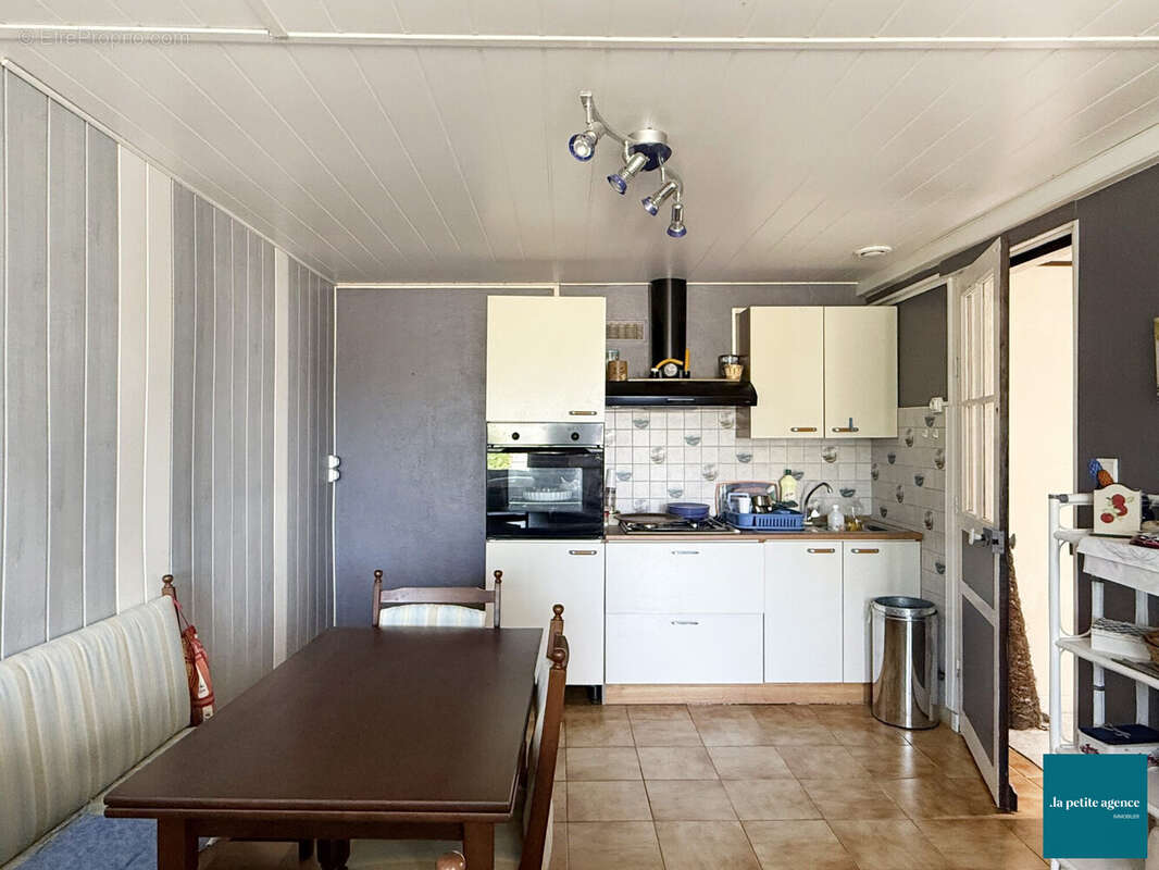 Maison 72 m² à Saint-Jean-De-La-Riviere  - photo 5