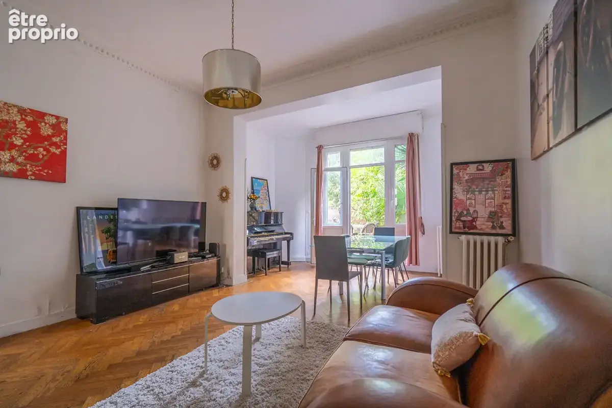 Le Bouscat / Parc Bordelais - Maison en pierre de 124 m², 4 chambres, jardin / terrasse, balcon et cave - photo 7