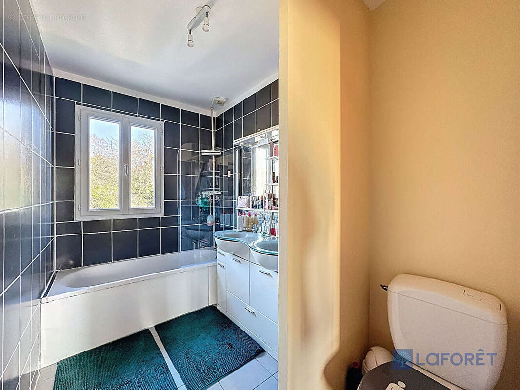 Maison à SAINT-GERMAIN-LES-ARPAJON