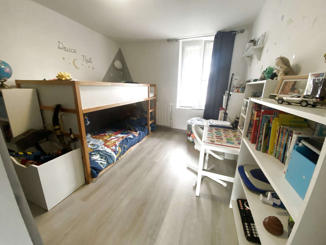 Maison à VER-SUR-LAUNETTE