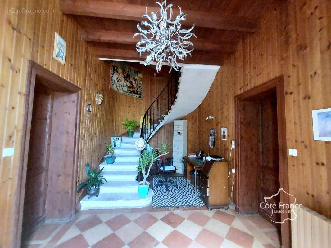 Maison à LAMOTHE-LANDERRON