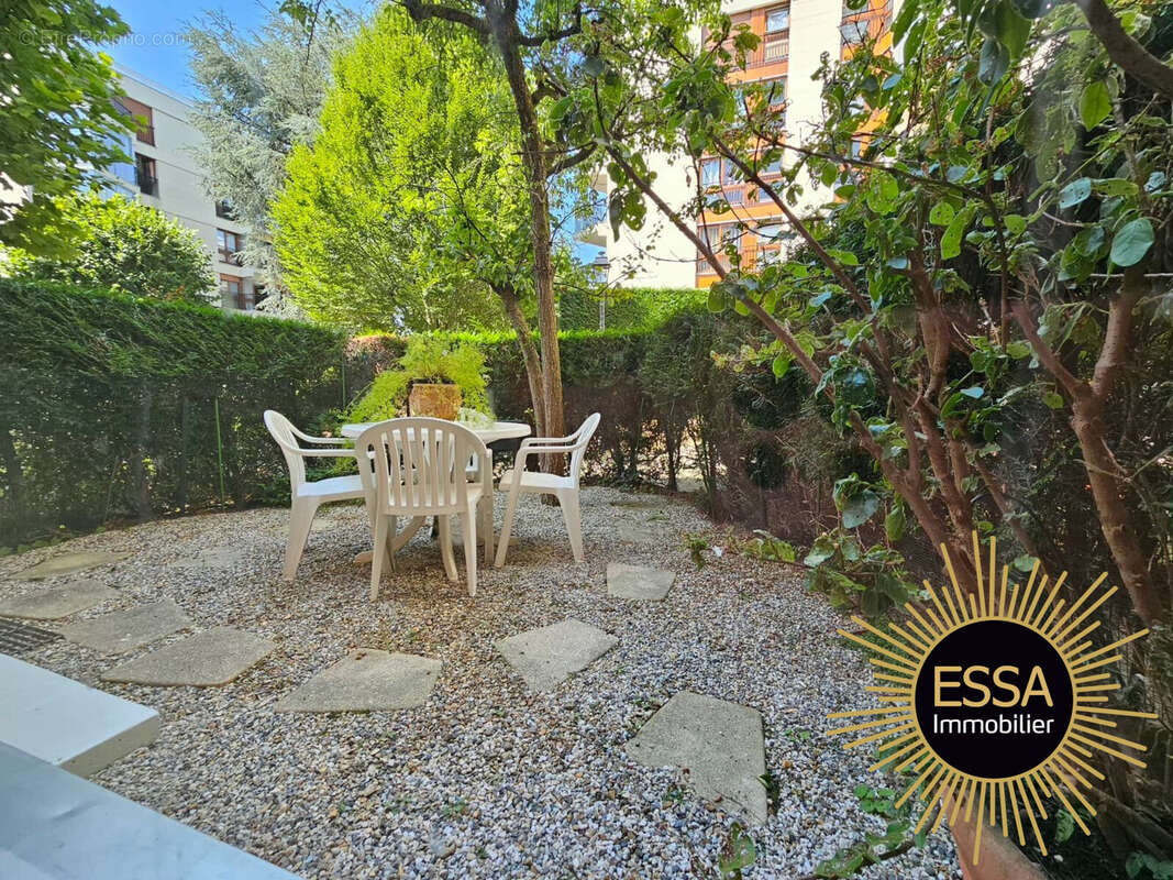 Appartement 64 m² à Rocquencourt  - photo 2