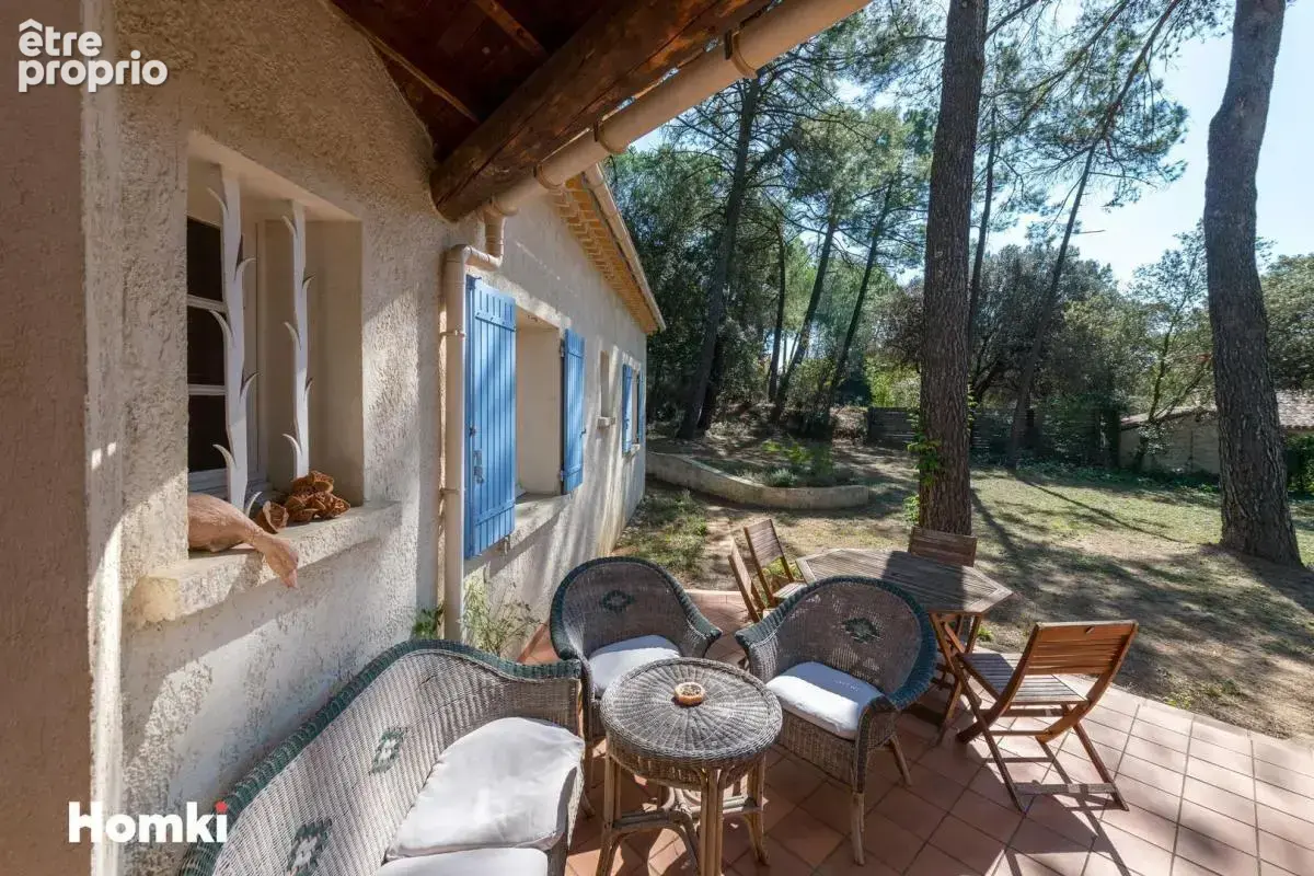Maison/Villa T7 de 176 m² à Suze-la-Rousse 26790 - photo 13