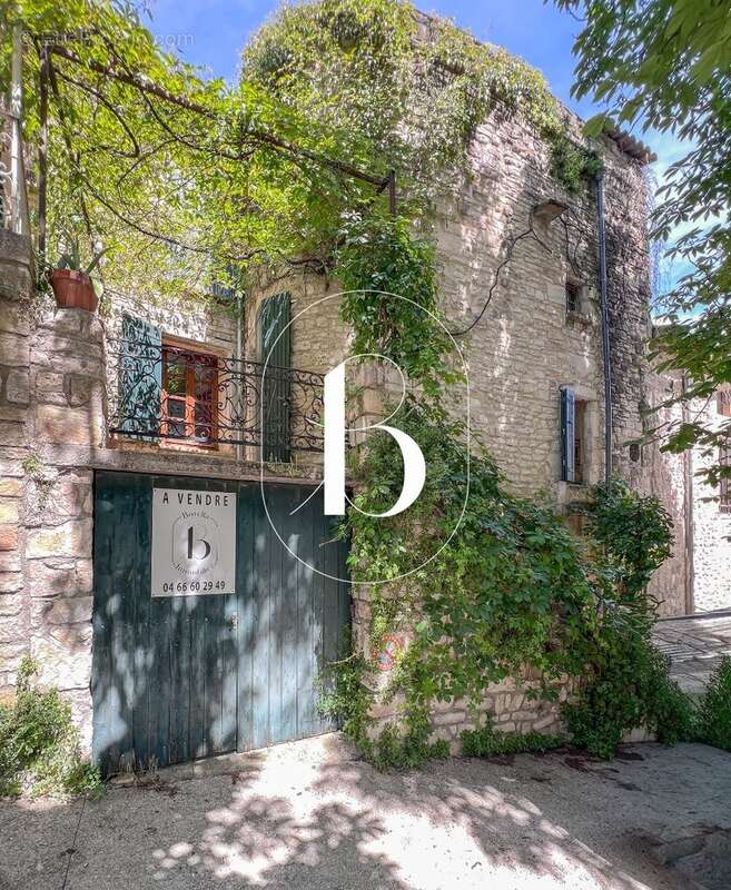 Maison à BARJAC