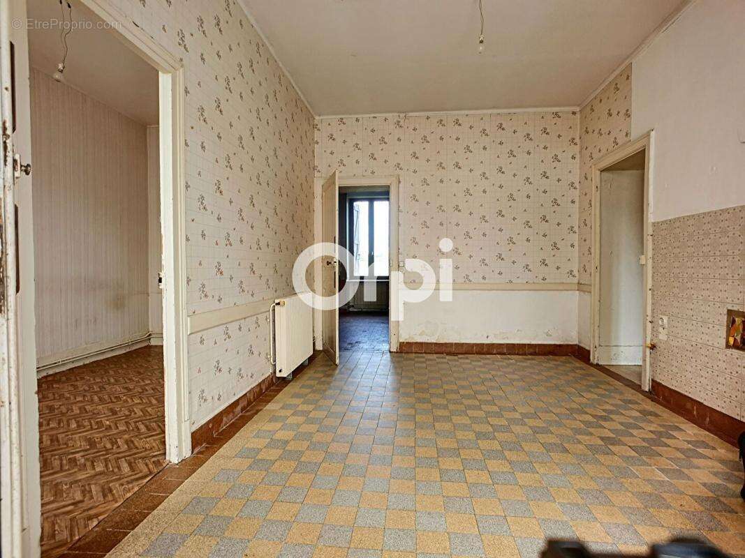 Maison à NERIS-LES-BAINS