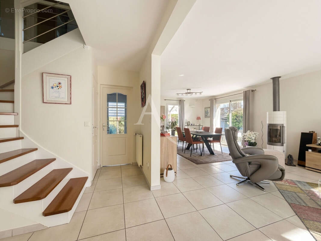 Maison à LES PONTS-DE-CE