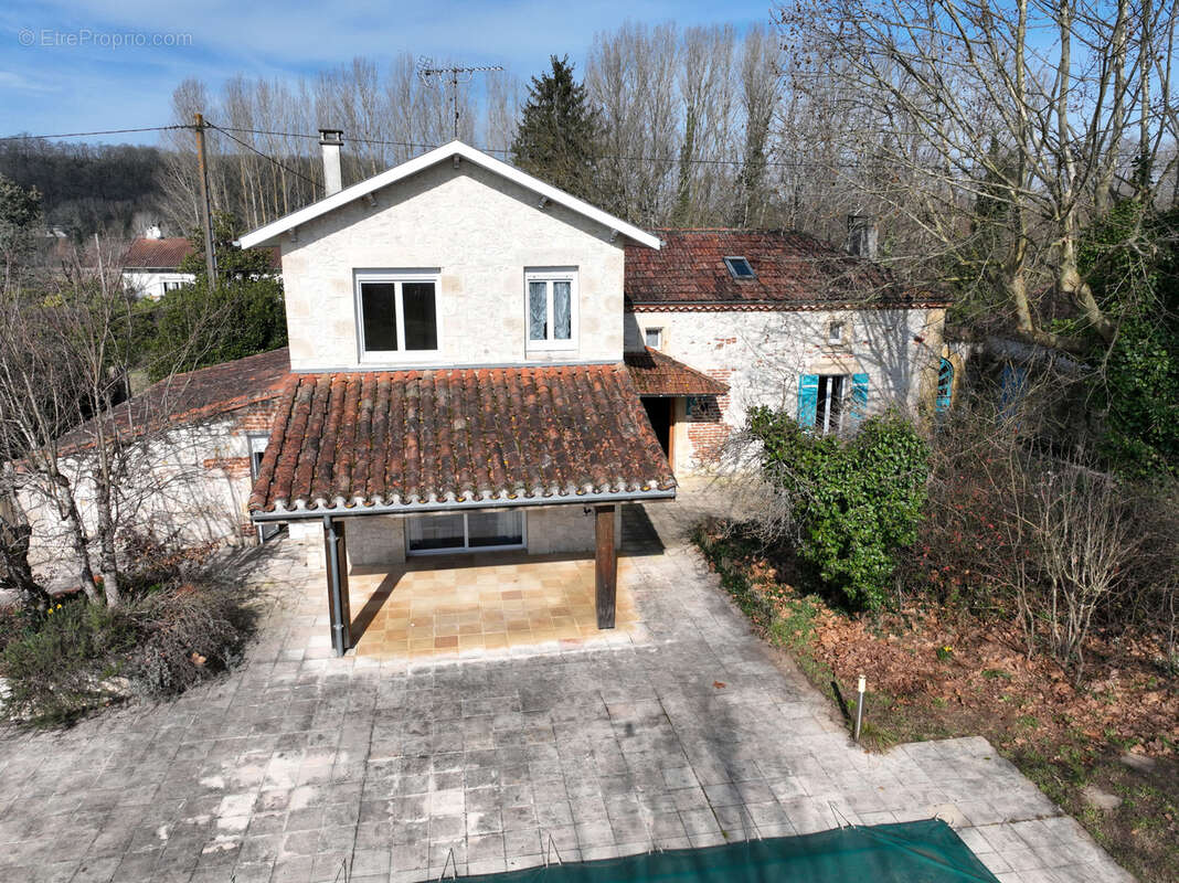 Maison à SAINT-VITE