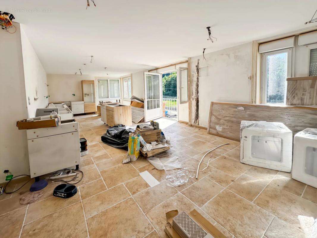 Maison à CHABRELOCHE