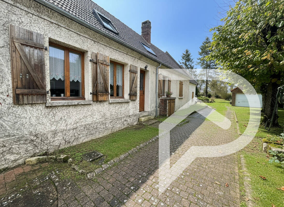 Maison à MAIGNELAY-MONTIGNY