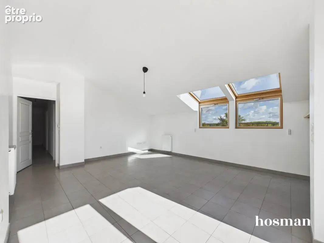 Dernier étage 4 pièces 91 m² avec terrasse panoramique de 100 m² et parking - Rue Yves Montand à Bègles - photo 4