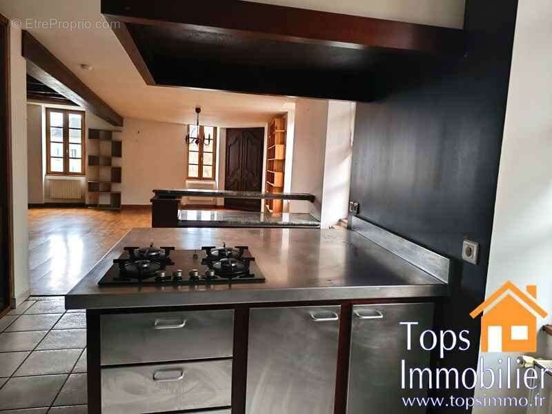 Appartement à VAILHOURLES