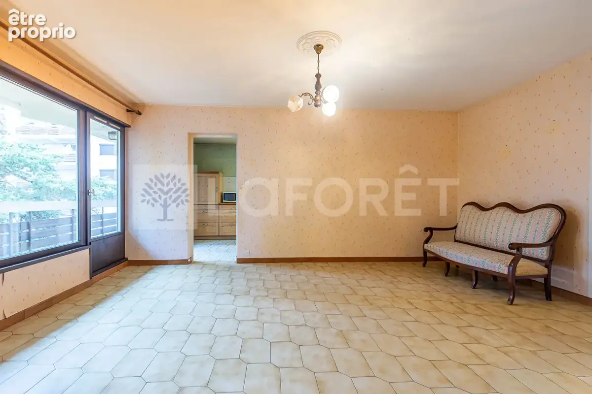 Agence immobiliere laforet - annecy - seynod - "gazebo" - appartement t4 de 81,93m² - balcon expose sud - cave - traversant - photo 3