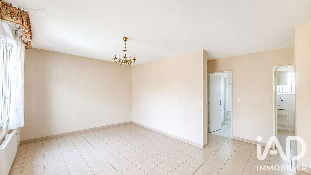Appartement 55 m² à Mennecy  - photo 2
