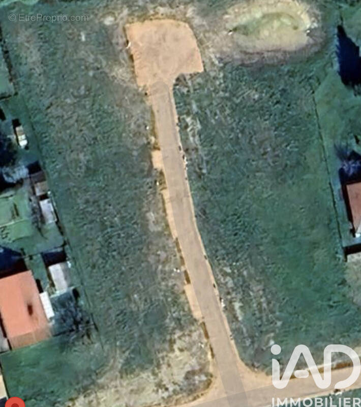 Photo 1 - Terrain à VENDAT