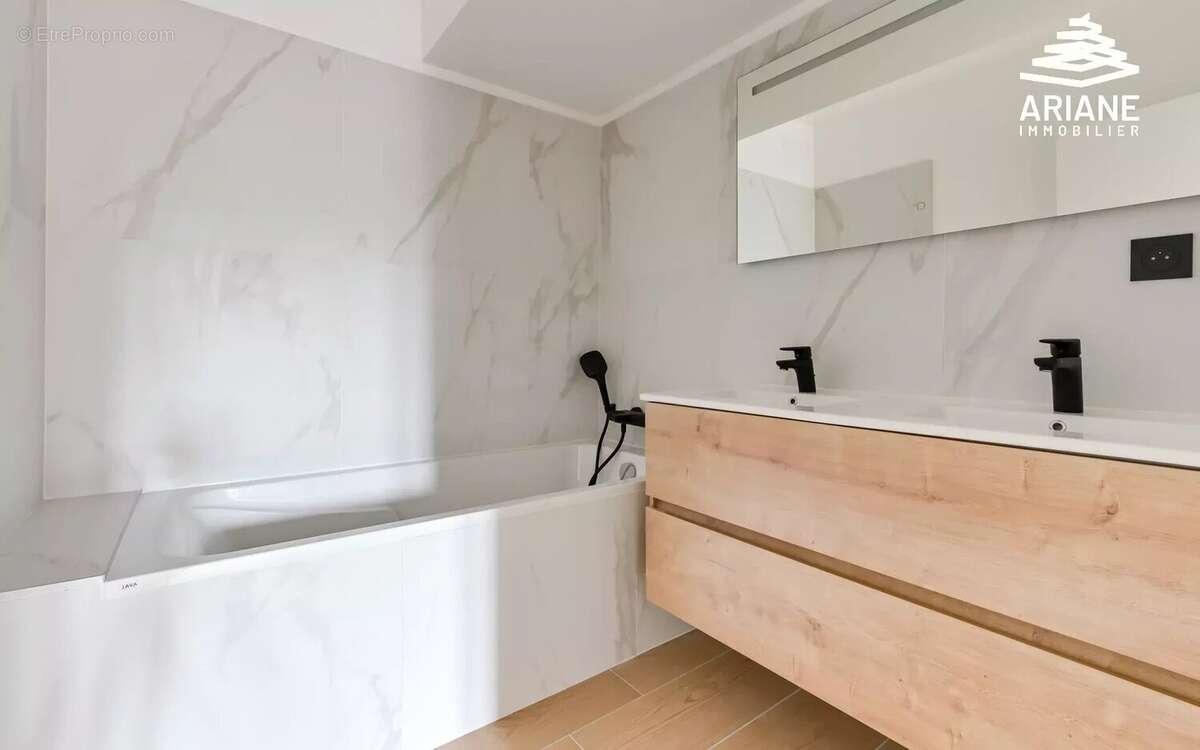 Appartement à VOURLES