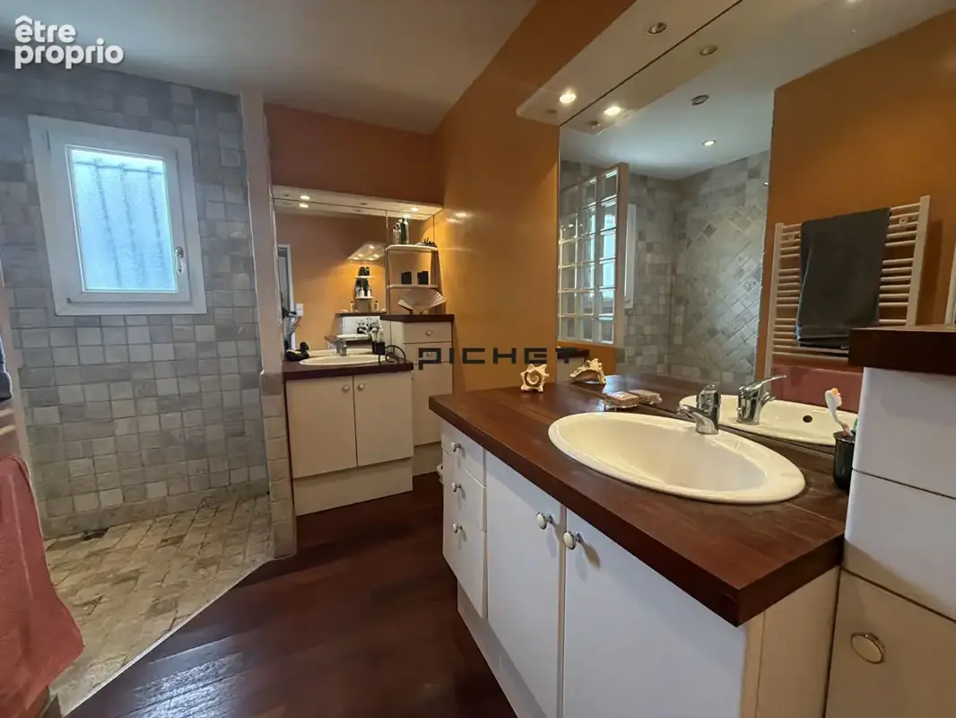 St Médard en Jalles -EXCLUSIVITÉ Maison familiale de 140 m² sur 600 m² de terrain avec piscine, terrasse et garage aménagé - photo 14