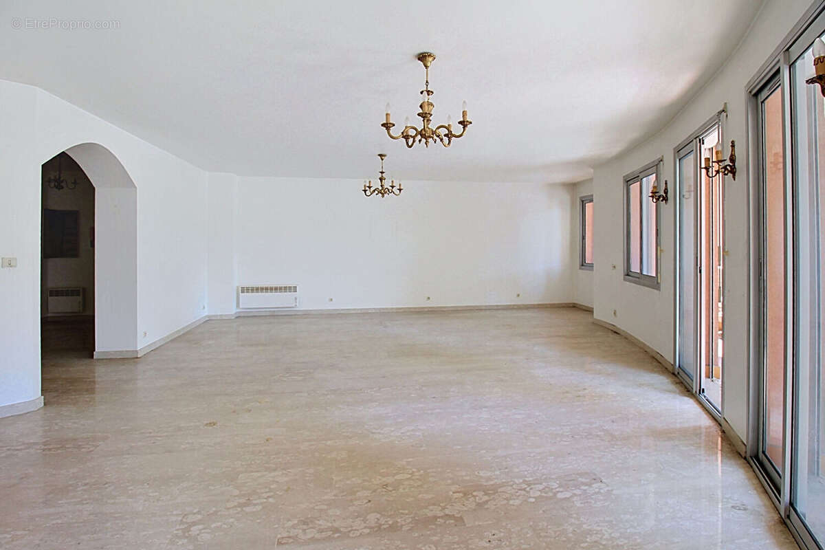 Appartement à DRAGUIGNAN