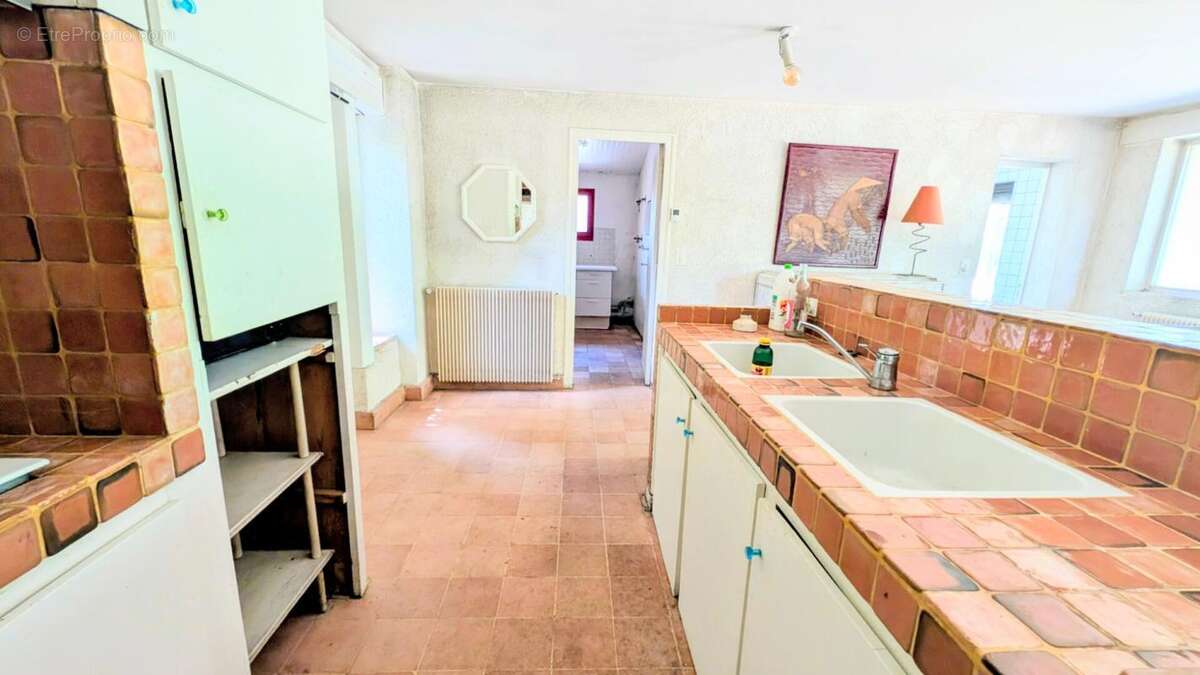 Longère atypique à faire revivre de 200m2 - photo 3