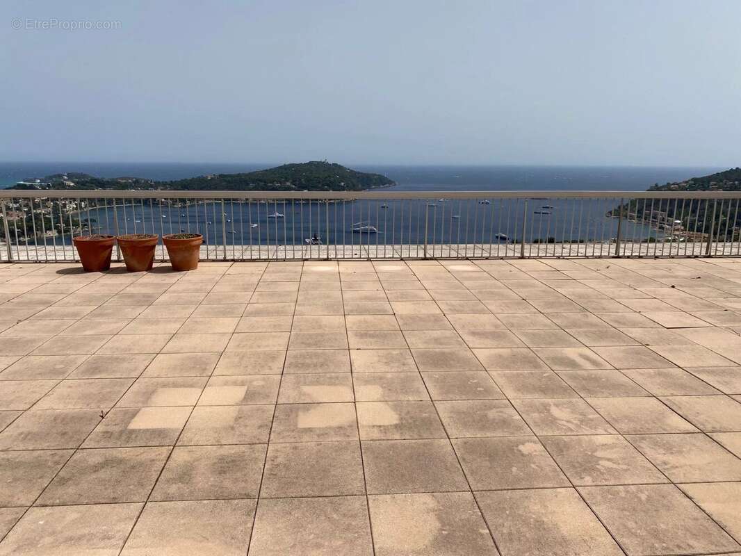 Appartement à VILLEFRANCHE-SUR-MER