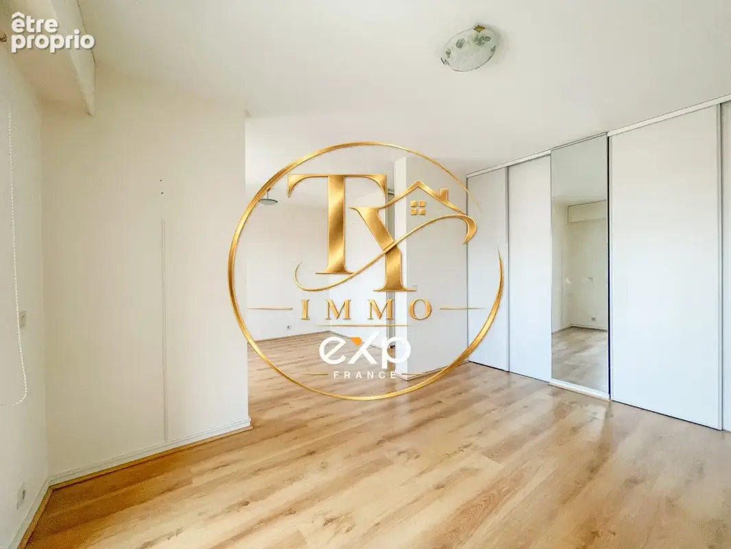 Appartement 105 m² à Marseille-8e  - photo 8