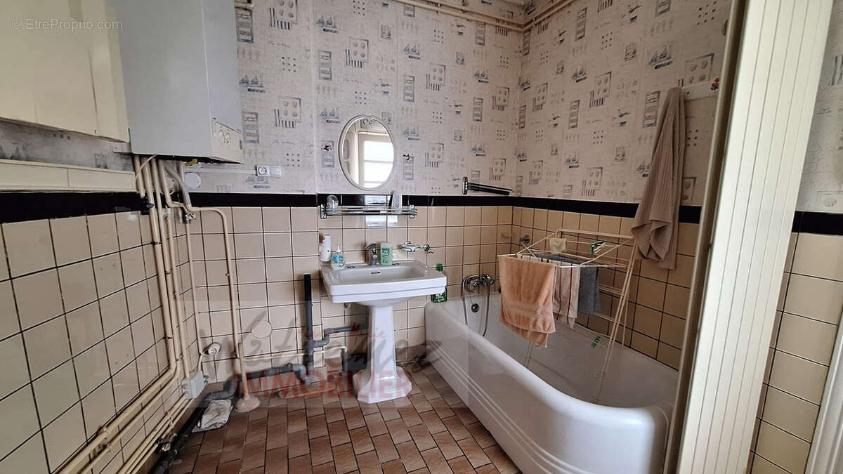 Maison à VIEUX-CONDE