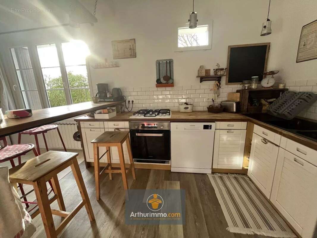 Maison à LE GUE-D'ALLERE